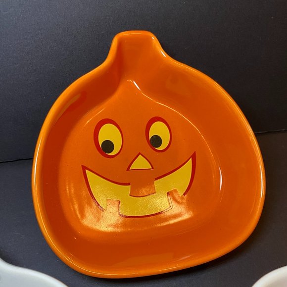 3 Halloween Ceramic Dishes Candies Nuts Ghost Pumpkin Skeleton - Picture 2 of 6